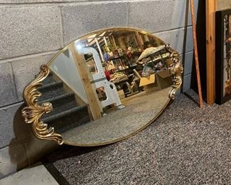 Oval hanging mirror 