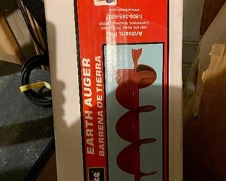 Earthquake power earth auger