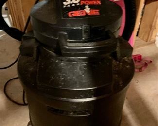 Genie wet/dry shop vacuum