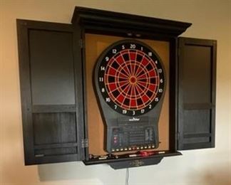 Brunswick dart board with case