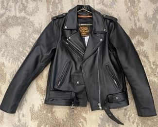 New Milwaukee Leather, conceal and carry motorcycle jacket, size M