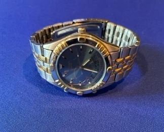 Swiko Quartz mens watch - is running