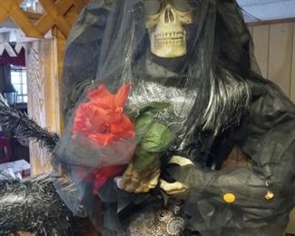 Life size witch skeleton animated