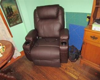 Theater chair that is also a message chair BRAND NEW