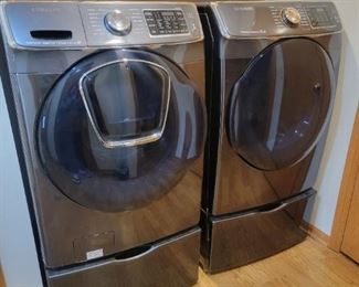 2016 SAMSUNG STEAM WASHER AND DRYER WITH PEDESTALS
