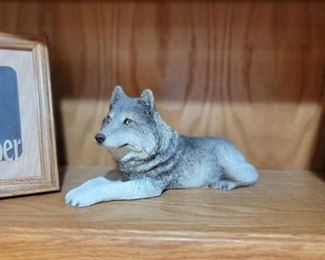 SEVERAL SANDICAST ANIMALS AT THE SALE