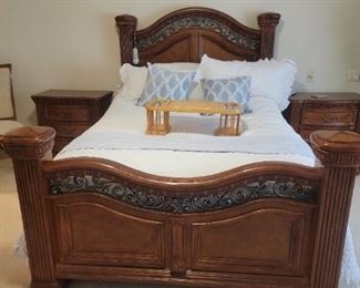 FLEXSTEEL WYNWOOD SERIES BEDROOM SUITE,  FULL/QUEEN BED FRAME, DRESSER/MIRRER, CHEST, 2 NIGHT STANDS AND ARMOIRE