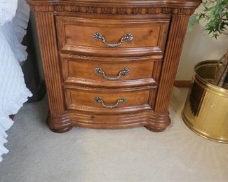 FLEXSTEEL WYNWOOD BEDROOM SUITE