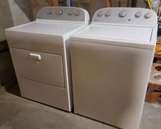 WHIRL POOL TOP LOAD WASHER AND DRYER..  WTW5000DW1 AND WED49STBW1.  WASHER DOES NOT HAVE AN AGITATOR
