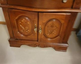 VAUGHAN BEDROOM SUITE