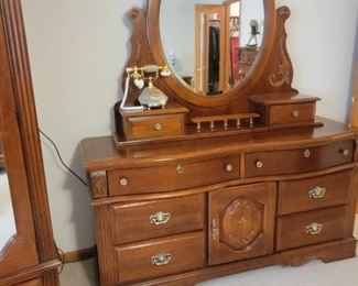 VAUGHAN BEDROOM SUITE