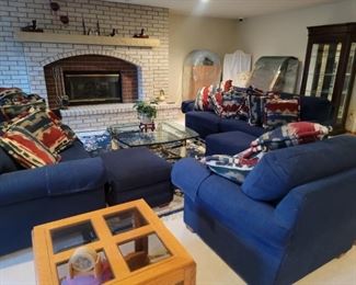 MAYO FURNITURE.  QUALITY MADE IN AMERICA.  THESE PIECES WILL LAST FOREVER.  2  SOFAS, OVERSIZED CHAIR & 2 LARGE OTTOMANS