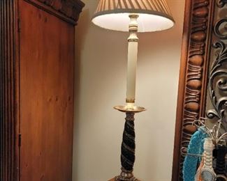 PAIR OF TALL SWIRL SHADE TABLE LAMPS