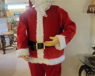 GEMMY OVER 5FT TALL SAANTA CLAUSE ANTIMATED SINGING/DANCING  ENGLISH & SPANISH