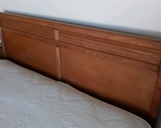 STANLEY HEADBOARD