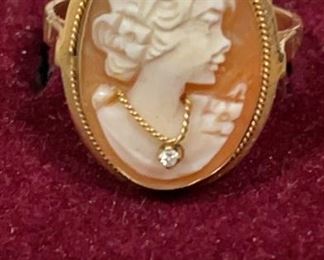 14K Gold Cameo Ring 