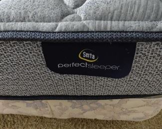 King size serta perfect sleeper mattress, firm