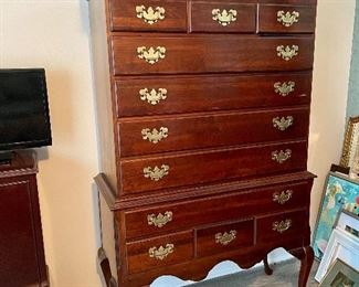 Chippendale Chest of Drawers 