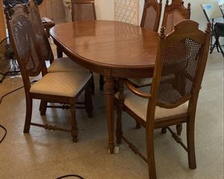 https://www.ebay.com/itm/125528293516	NW1020 DINING TABLE WITH LEAVES AND 6 RATTAN BACK CHAIRS
