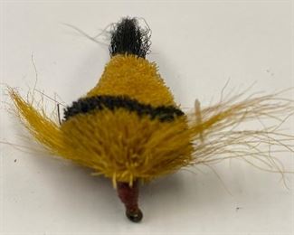 https://www.ebay.com/itm/125532741014	NW5902 ANTIQUE Fly Fishing handmade Lure - Bee
