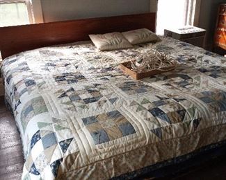 Another king size bed.