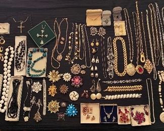 Lots of vintage costume jewelry: 
Napier ; Sarah Coventry ; Trifari ; 1928 ; Monet ; Avon 
