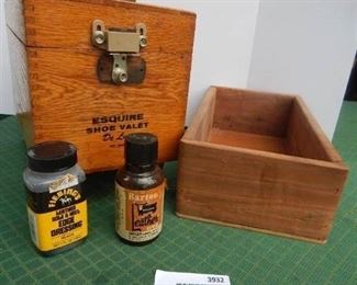 Vintage Esquire Shoe Shine Box