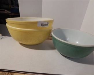 Vintage'70s Pyrex Bowls (3)