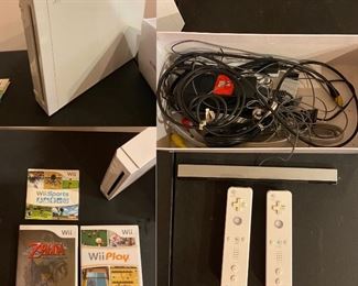 Nintendo Wii Game
The Legend of Zelda Twilight Princess
Wii Sports
Wii Play