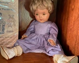 Vintage dolls-Shirley Temple