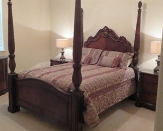 Queen bed - Pulaski Foxcroft 