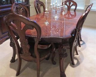 Bernhardt Grand Savannah mahogany dining table and eight (8) chairs