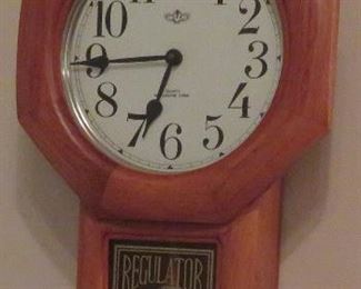 Quartz regulator clock