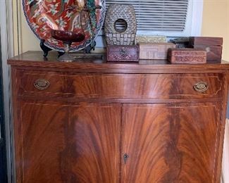 Lovely antique cabinet $125