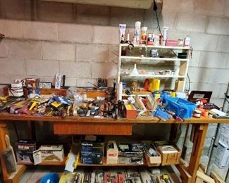 Hardware 
Piant suplies 
Tools