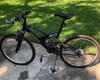 Mongoose MGX mountain bike.