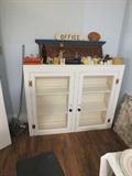 Wall cabinet
