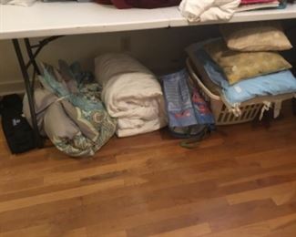 More pillows & linens