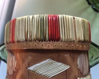 Though some quills are lost to time, enough remain to show the pattern.