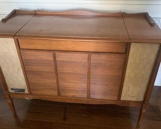 Vintage General Electric Stereo