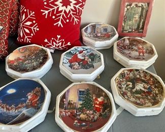 The Heritage Collection Santa Plates