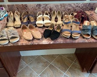 Nice Selection of Ladies Shoes Size Various Sizes 6-8