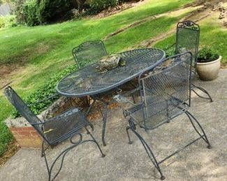 outdoor table w/ 4 chairs