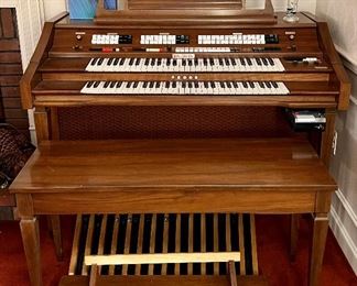 Baldwin Organ
