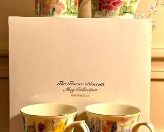 (4) Flower Blossom Mug Collection Cups