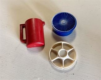 c.1984 Tupperware Magnets (approx 2") Original 3-Piece Set 