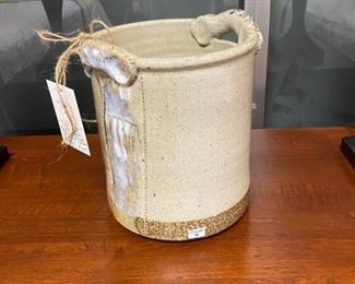 SIGNED by well-known potter, William "Bill" Farrell (b.1936-d.2021), Beautiful Piece of Hand Thrown , Glazed, Double Handled, Speckled 9" Jug/Jar/Vase 