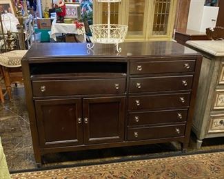 BASSETT FURNITURE CO. Large Mahogany Credenza-TV/Entertainment/Stereo Cabinet, with 4 Drawers, 2 Doors and Bottom Pull-Out Shelf for Printer/DVD/CD/Gaming Equipment/etc., with internal electrical power cord