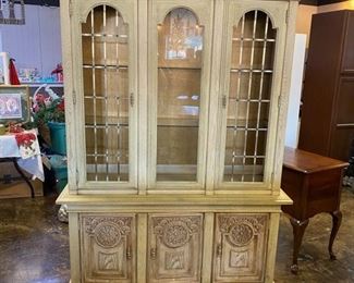 French Provincial China Cabinet with Two Metal Wire Front Doors and Middle Glass Center Piece, with Glass Shelves 