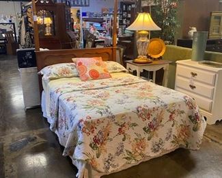 Antique Maple Pencil-Poster Bed with Unique Headboard, includes  Mattress & Boxsprings